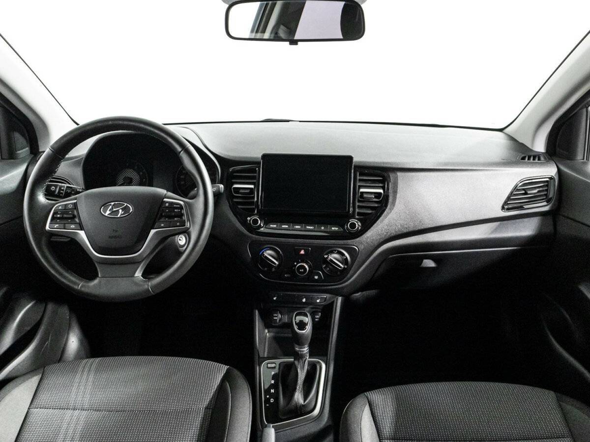 Купить Hyundai Solaris с пробегом. Фото: #12