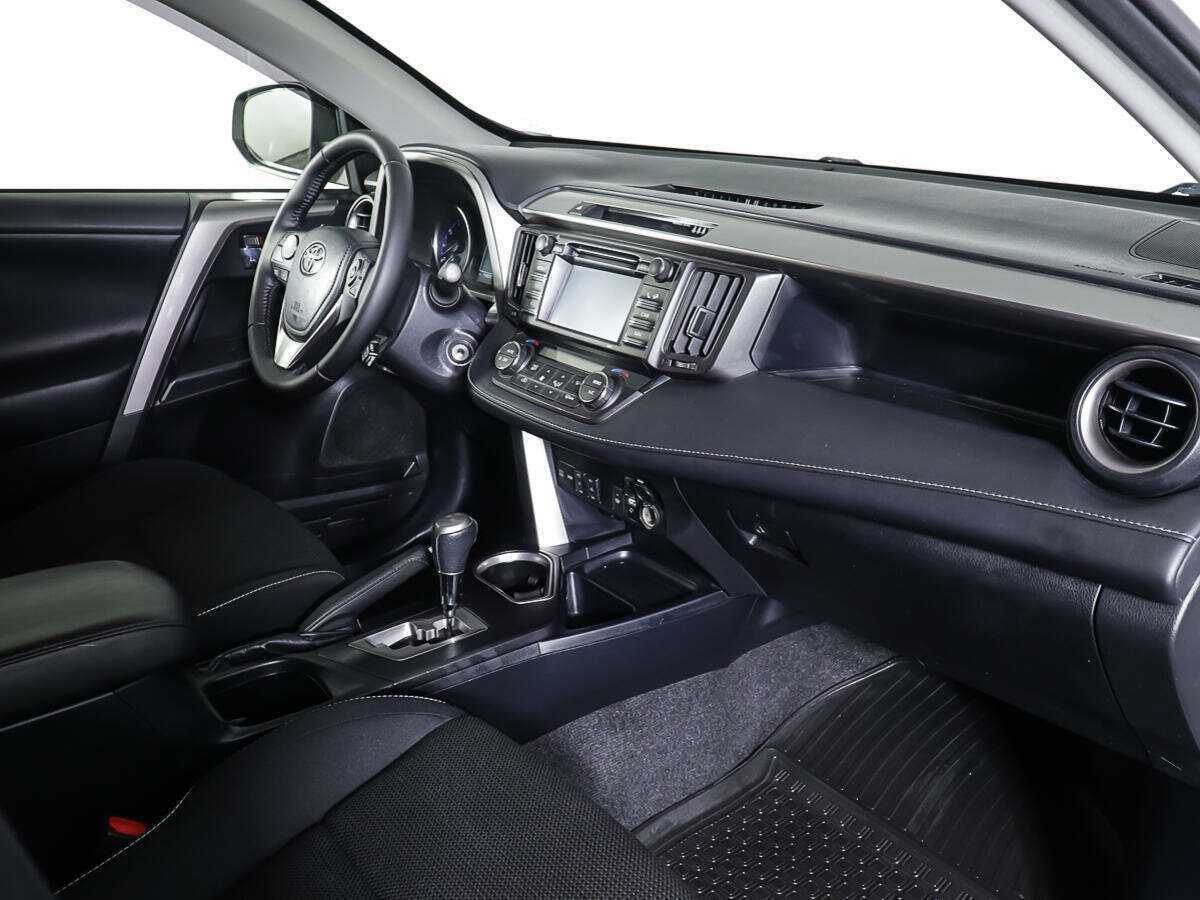 Купить Toyota RAV4 с пробегом. Фото: #6