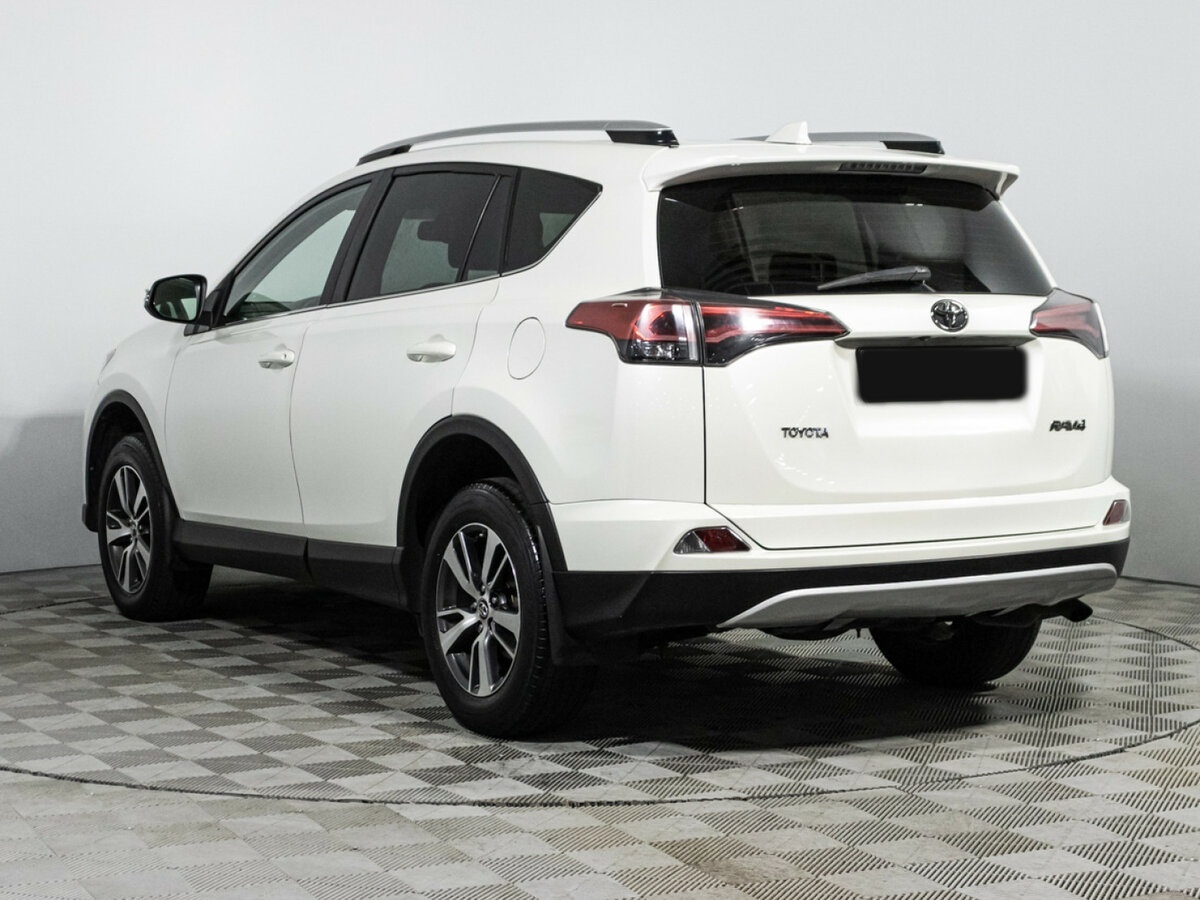 Купить Toyota RAV4 с пробегом. Фото: #6