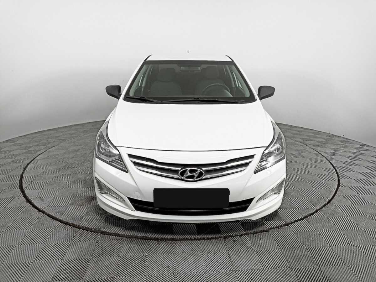 Купить Hyundai Solaris с пробегом. Фото: #1