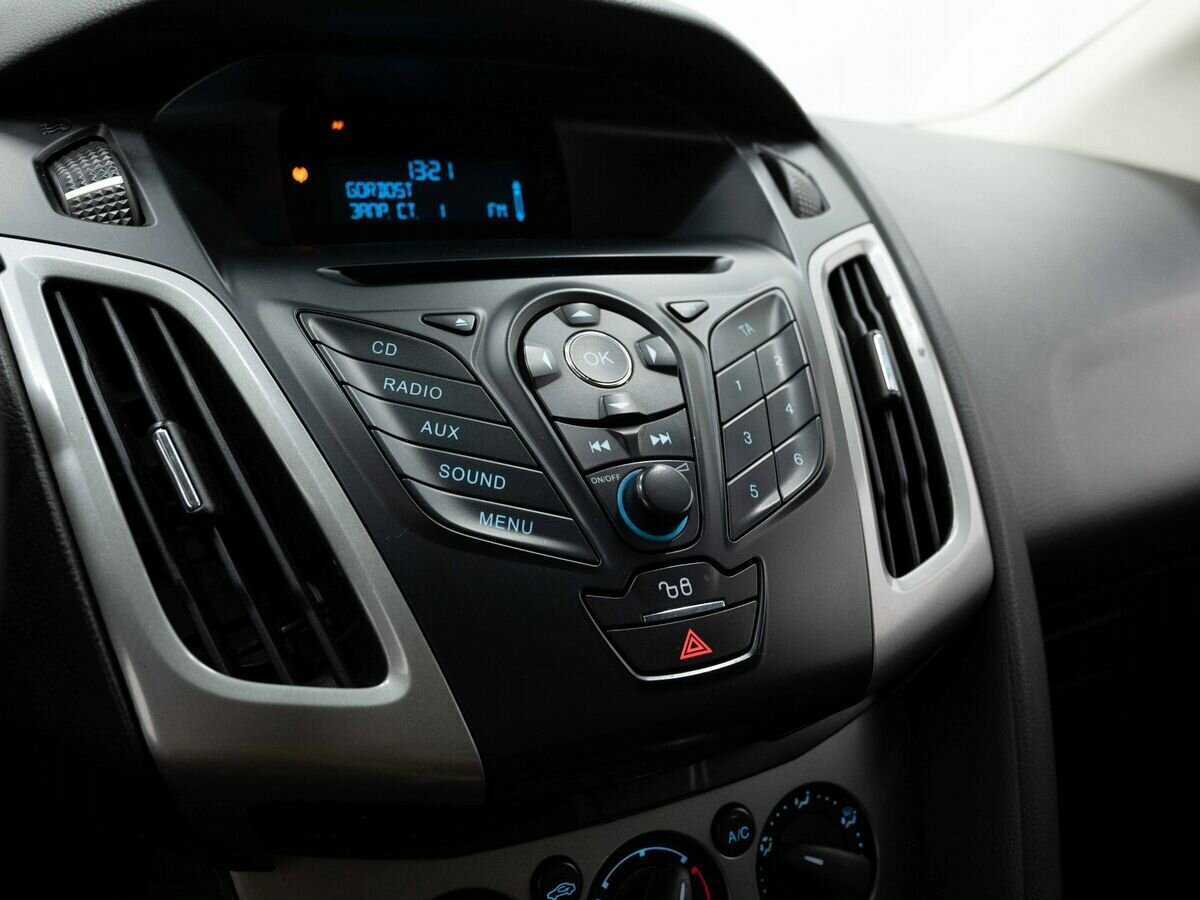 Купить Ford Focus с пробегом. Фото: #18