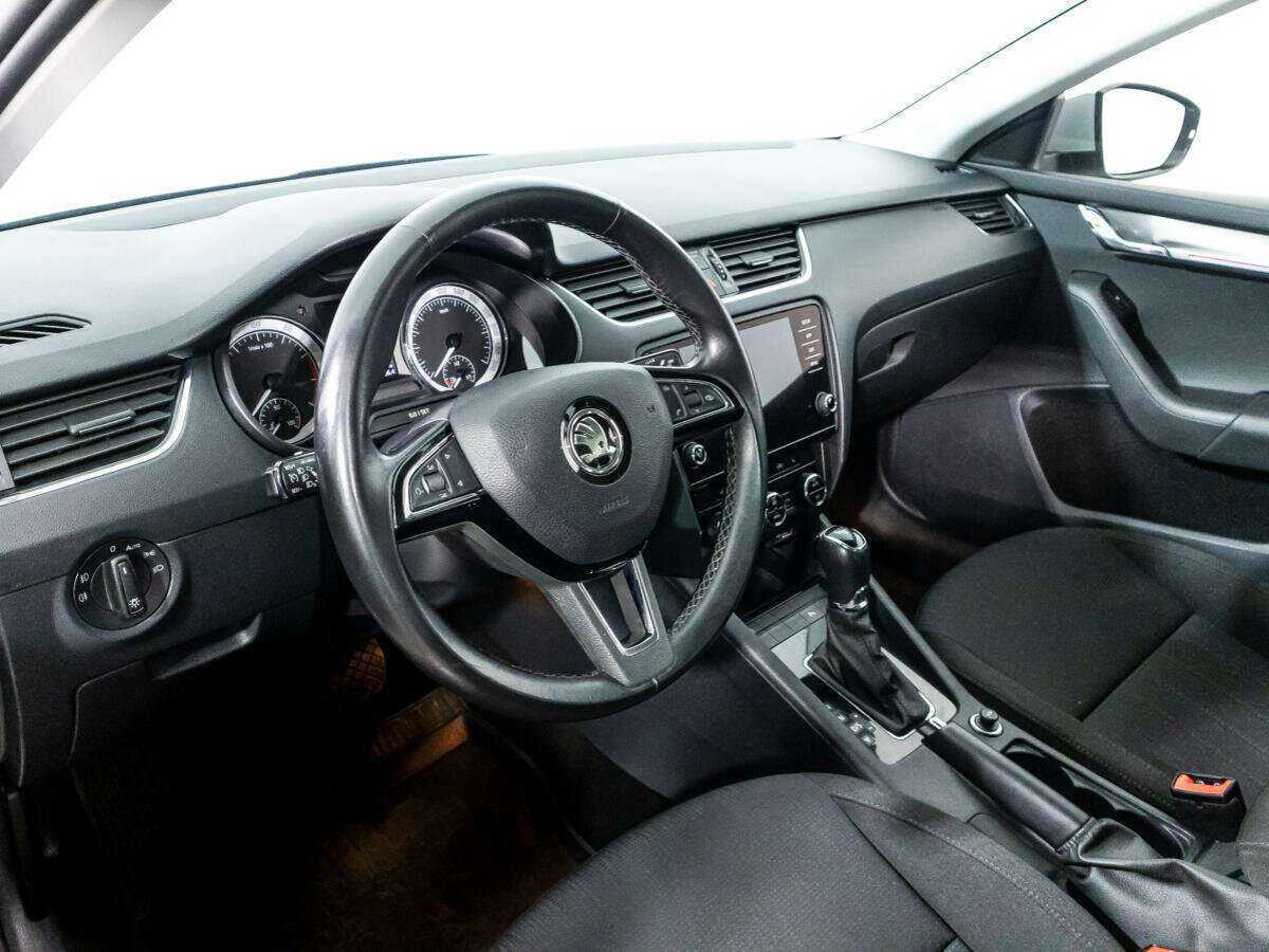 Купить Skoda Octavia с пробегом. Фото: #10