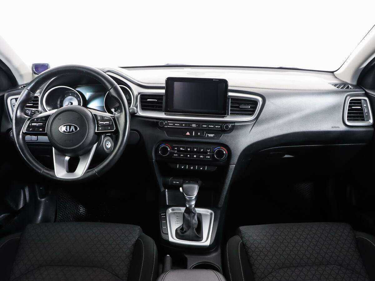 Купить Kia Ceed с пробегом. Фото: #9