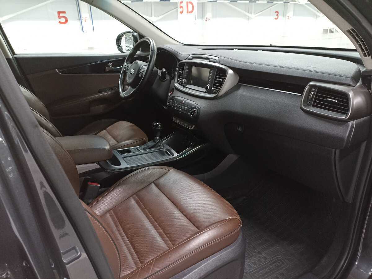 Купить Kia Sorento с пробегом. Фото: #10