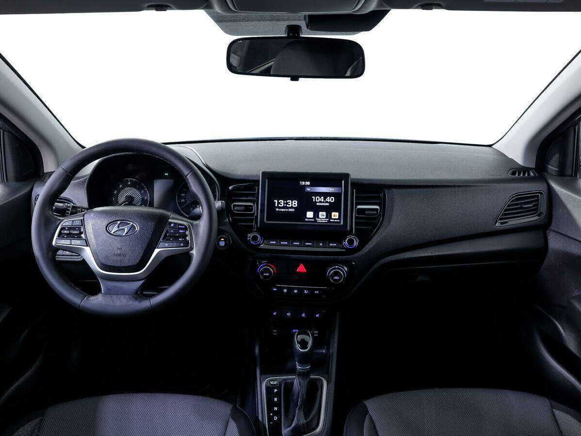 Купить Hyundai Solaris с пробегом. Фото: #8