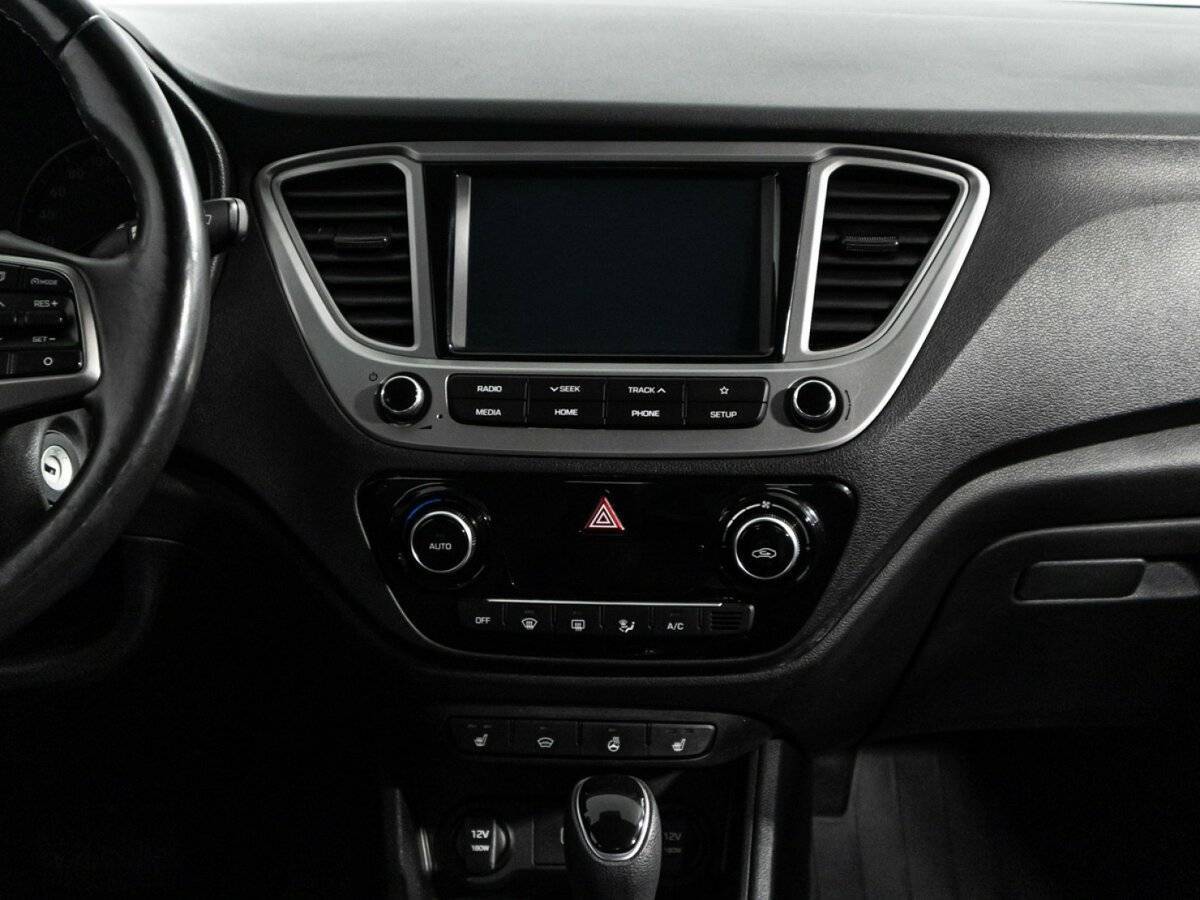 Купить Hyundai Solaris с пробегом. Фото: #13
