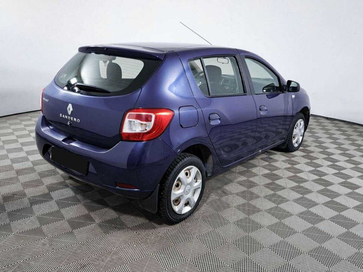 Купить Renault Sandero с пробегом. Фото: #4