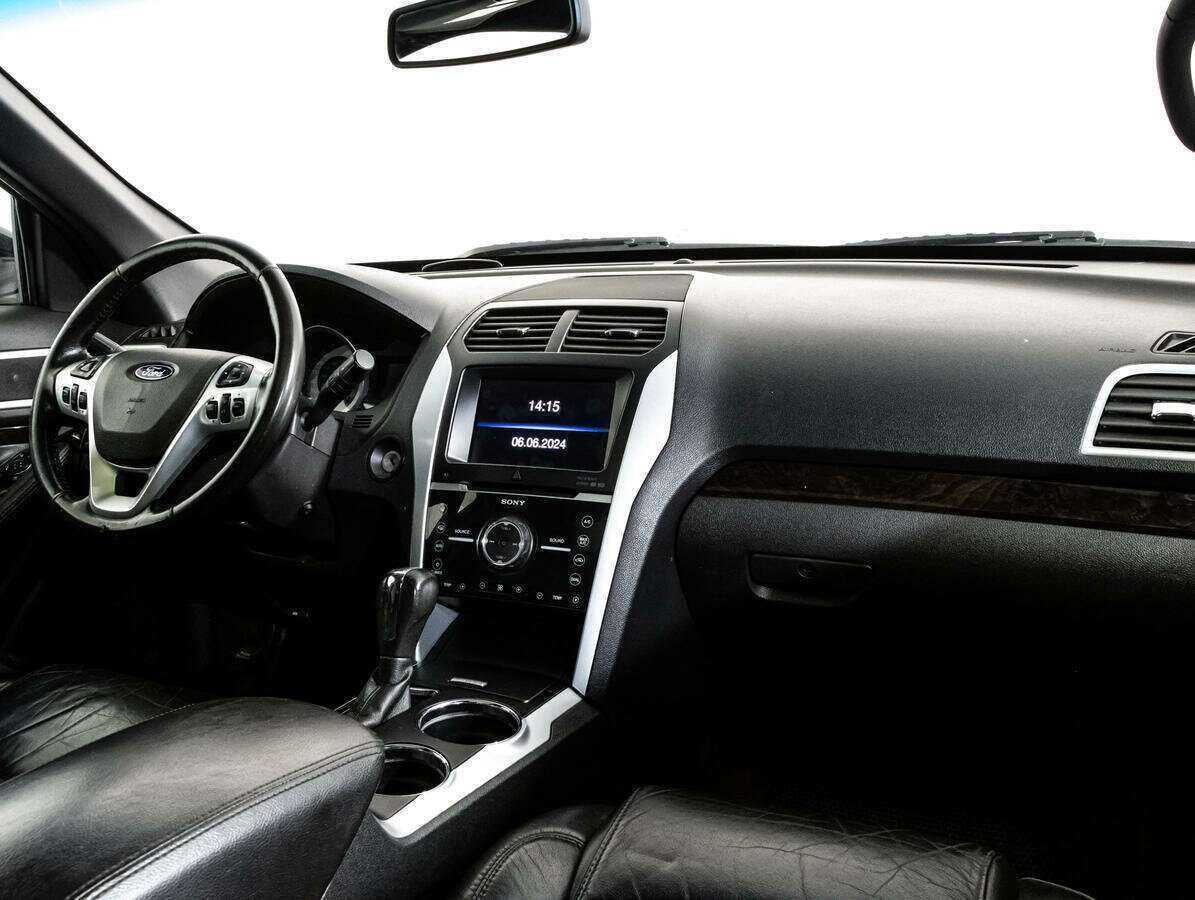 Купить Ford Explorer с пробегом. Фото: #6
