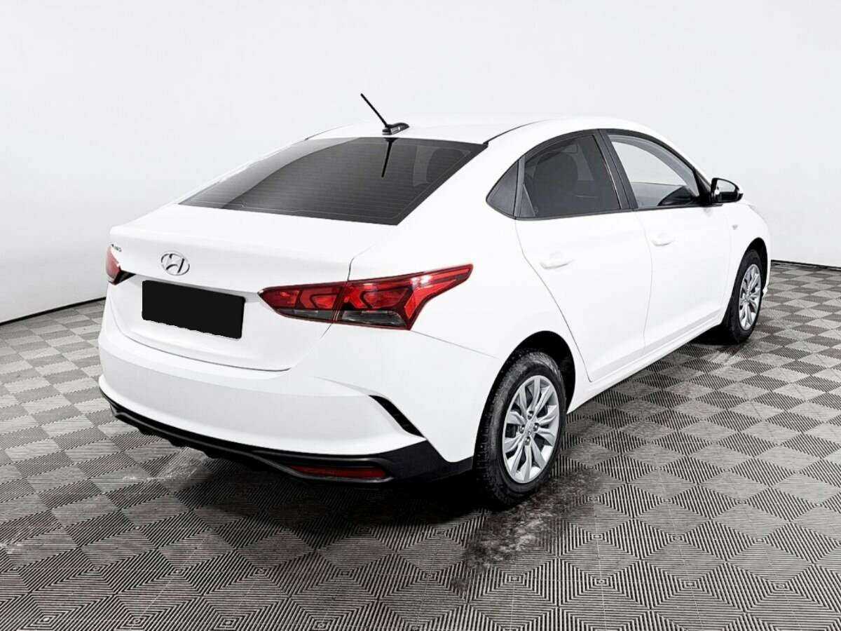Купить Hyundai Solaris с пробегом. Фото: #4