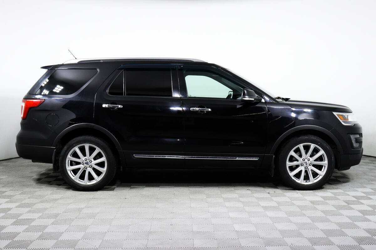 Купить Ford Explorer с пробегом. Фото: #3