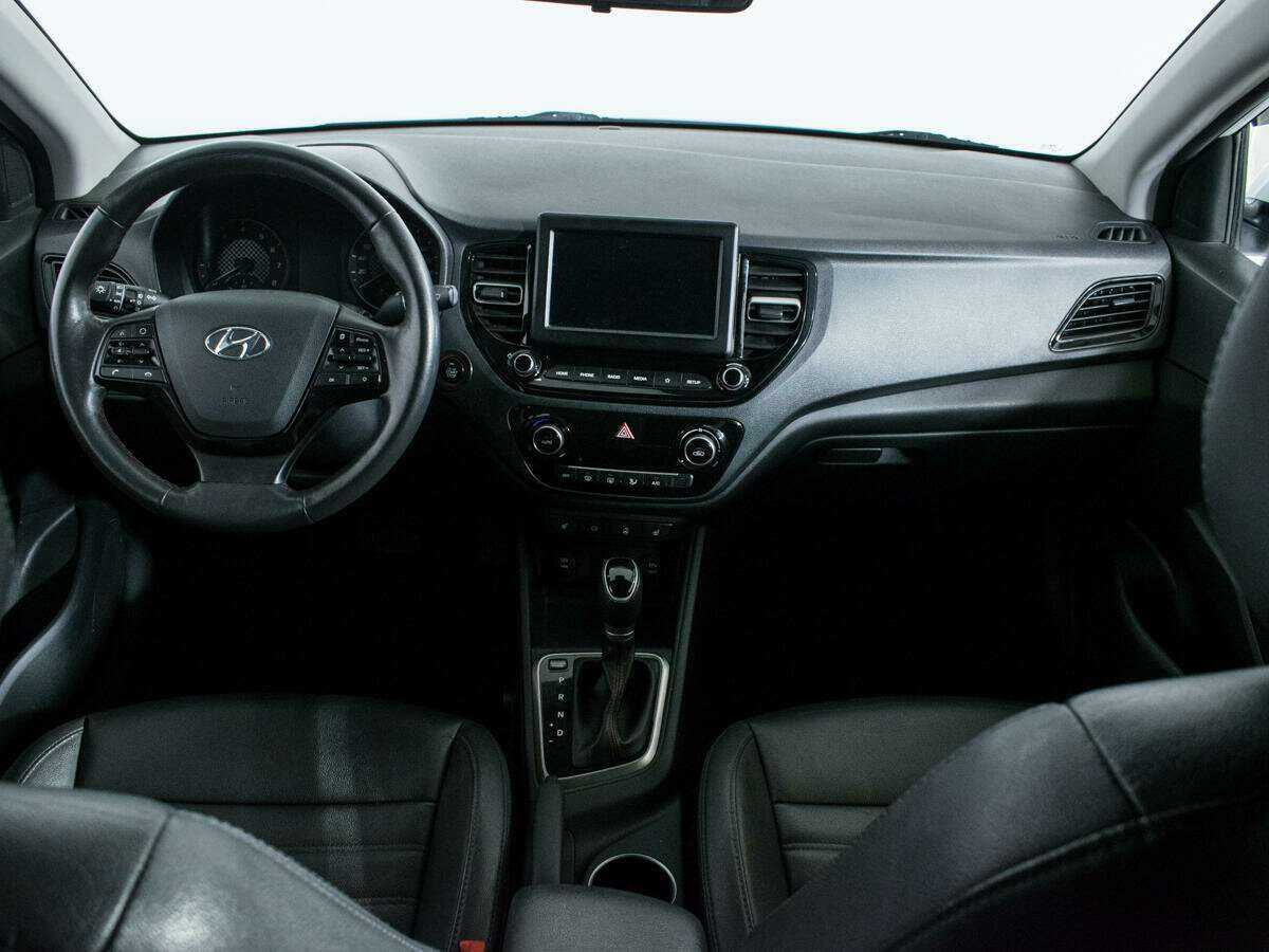 Купить Hyundai Solaris с пробегом. Фото: #11