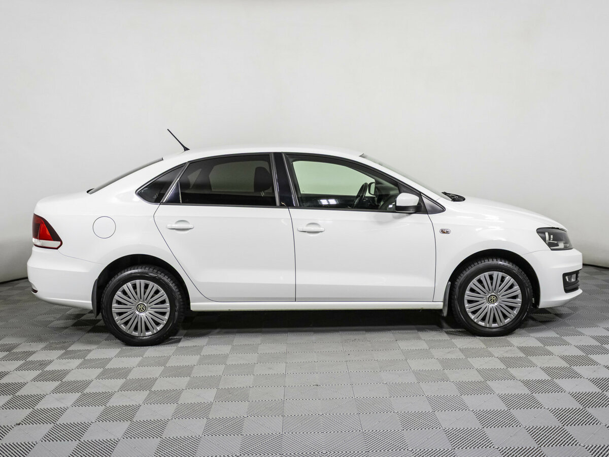 Купить Volkswagen Polo с пробегом. Фото: #3