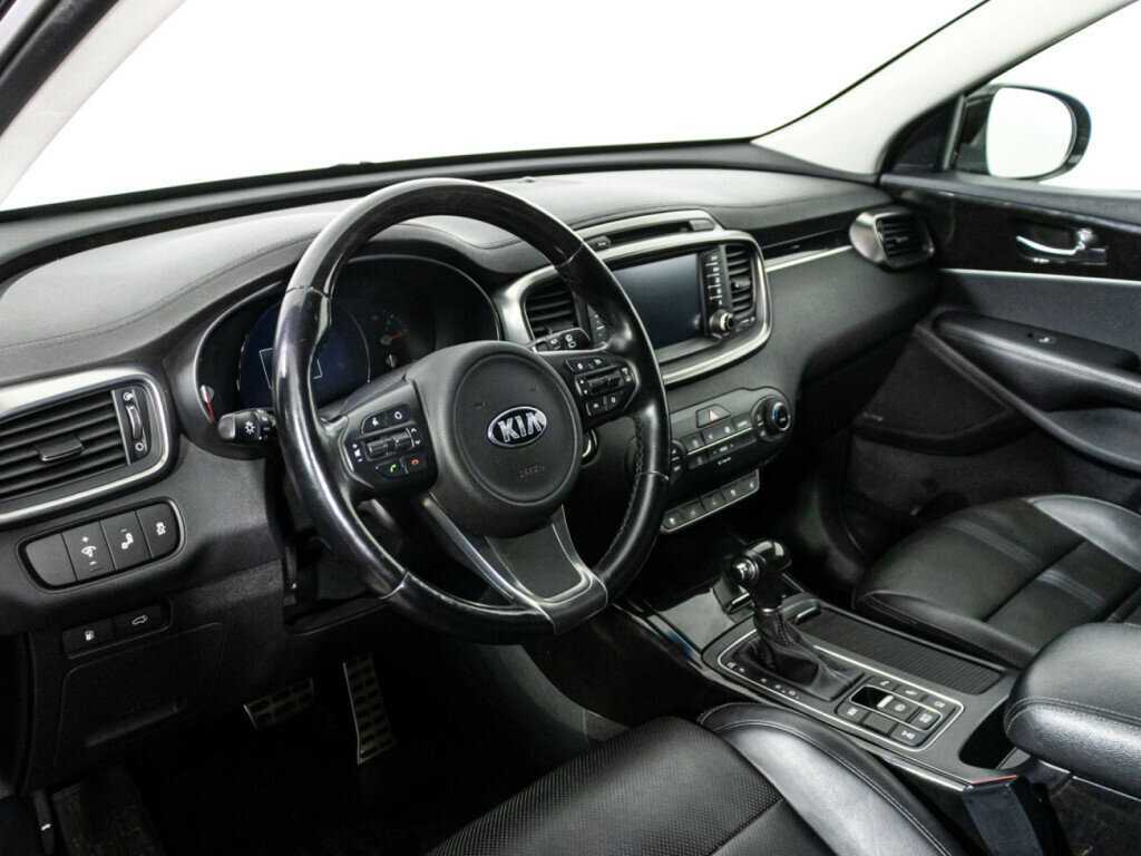 Купить Kia Sorento с пробегом. Фото: #10