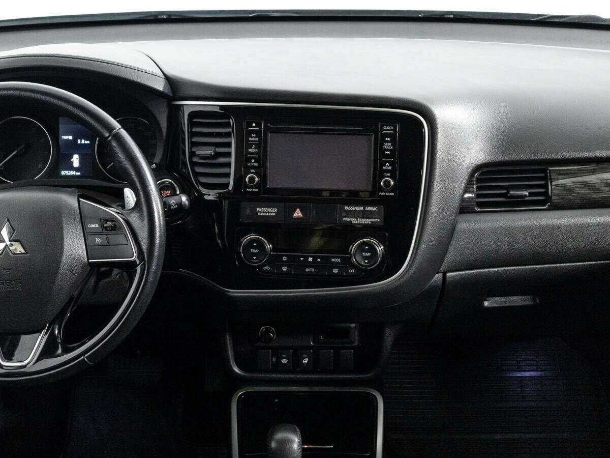 Купить Mitsubishi Outlander с пробегом. Фото: #13