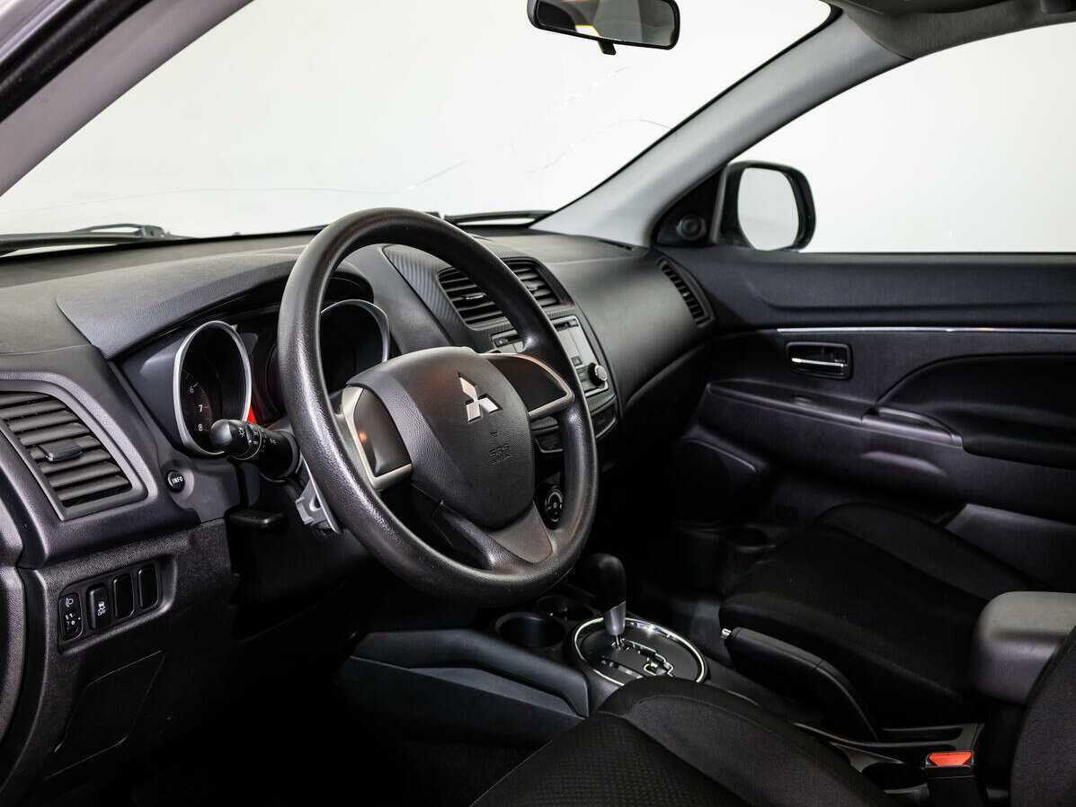 Купить Mitsubishi ASX с пробегом. Фото: #9