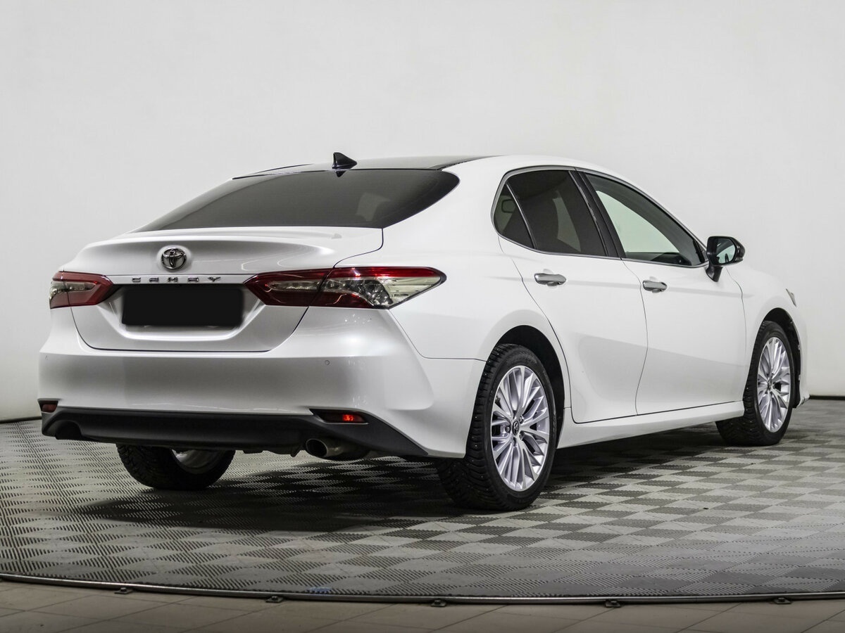 Купить Toyota Camry с пробегом. Фото: #4