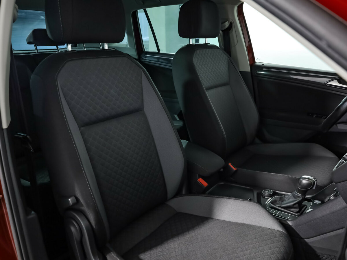 Купить Volkswagen Tiguan с пробегом. Фото: #19