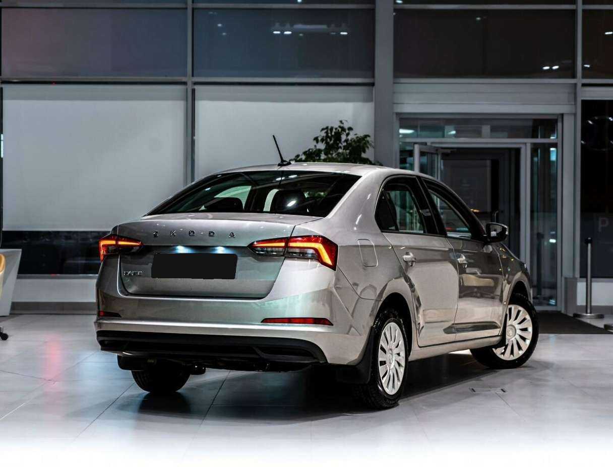 Купить Skoda Rapid с пробегом. Фото: #2