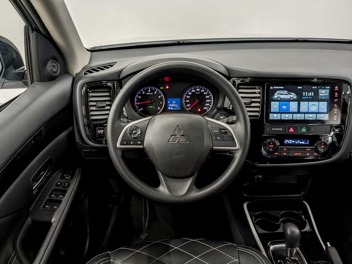 Купить Mitsubishi Outlander с пробегом. Фото: #18