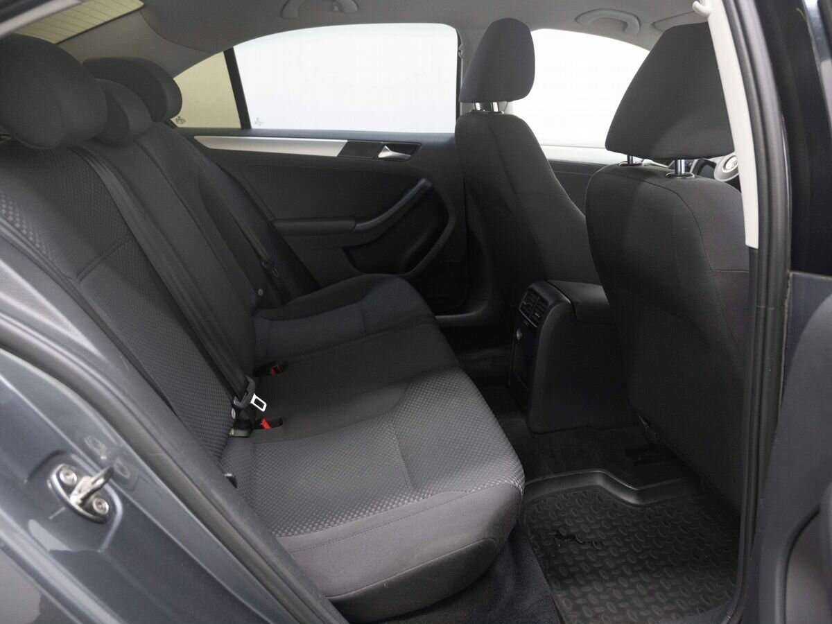 Купить Volkswagen Jetta с пробегом. Фото: #8
