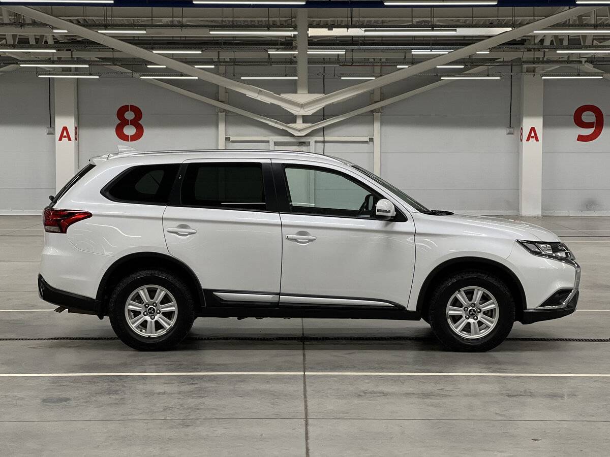 Купить Mitsubishi Outlander с пробегом. Фото: #3