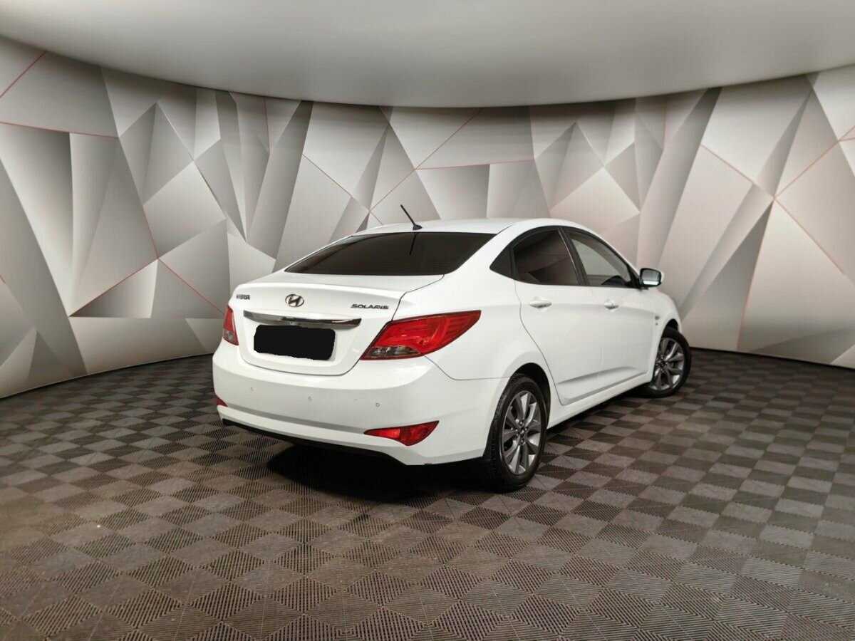 Купить Hyundai Solaris с пробегом. Фото: #1