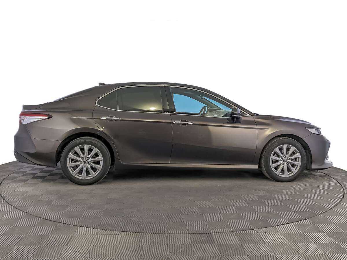Купить Toyota Camry с пробегом. Фото: #3