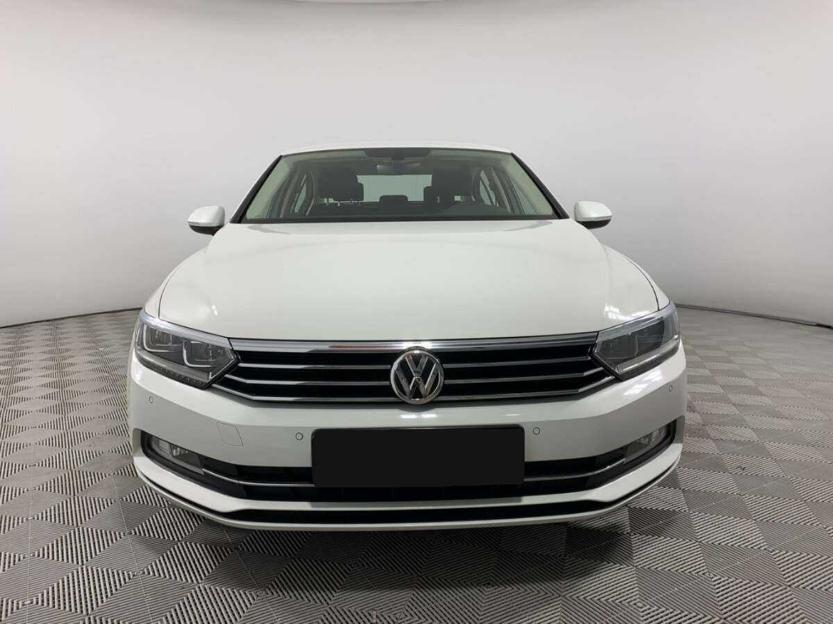 Купить Volkswagen Passat с пробегом. Фото: #1
