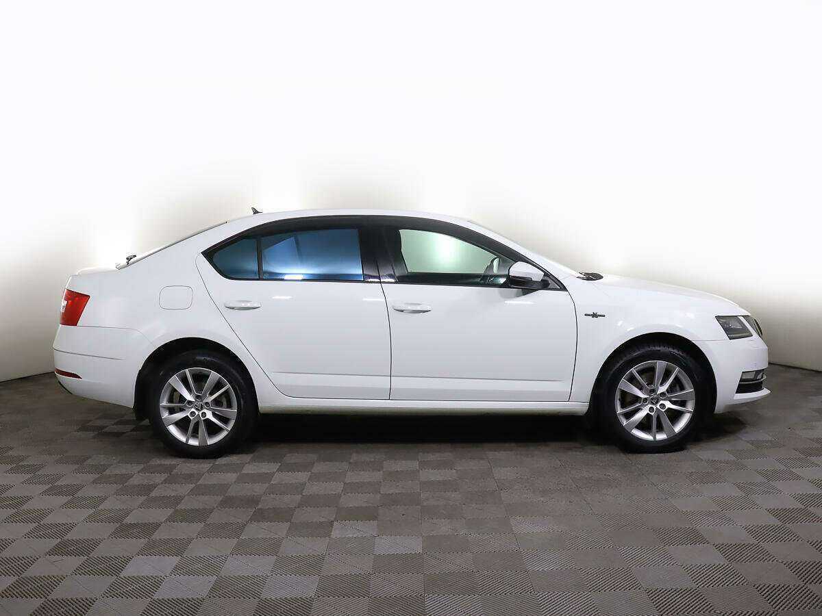 Купить Skoda Octavia с пробегом. Фото: #2