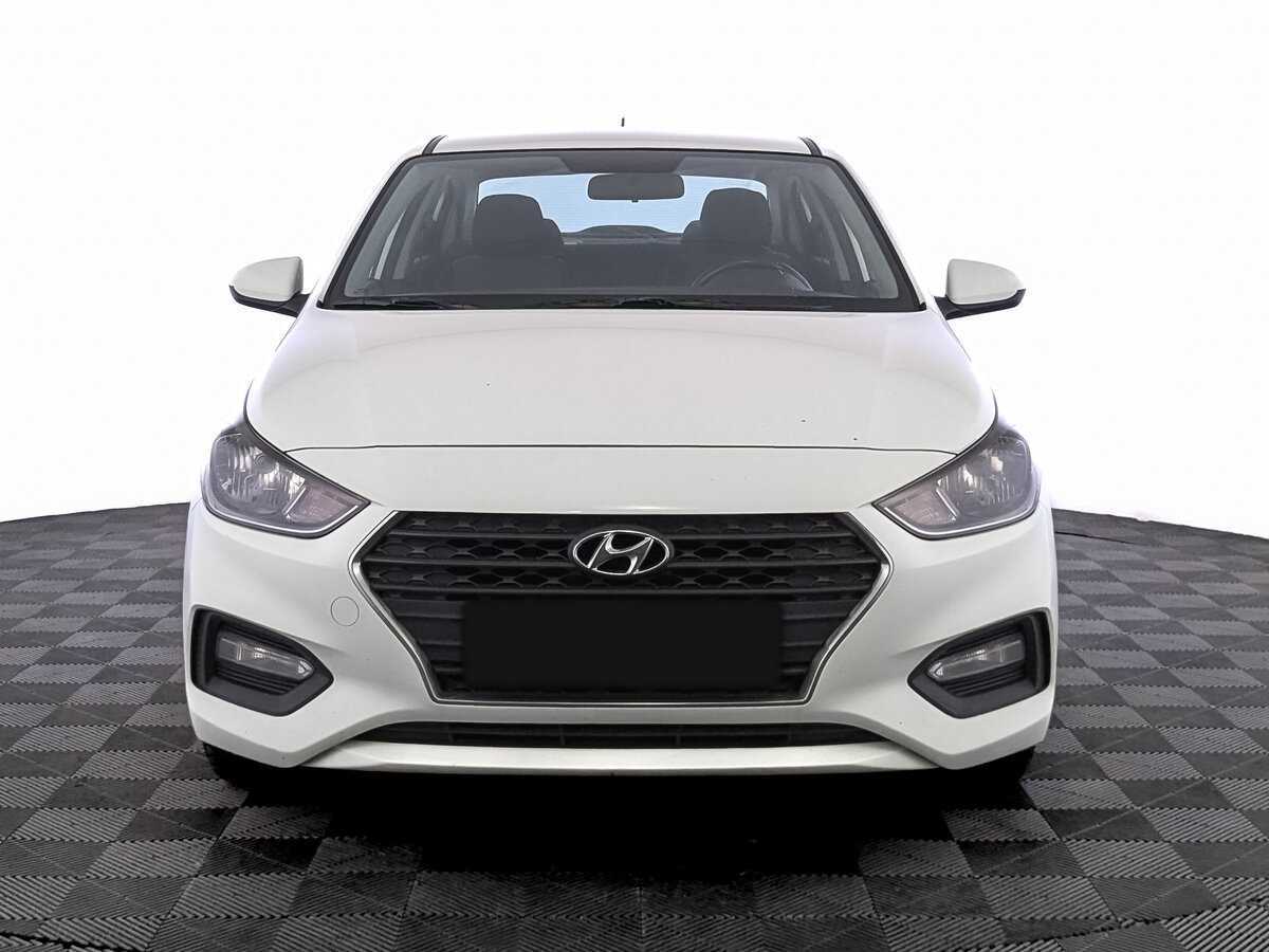 Купить Hyundai Solaris с пробегом. Фото: #1