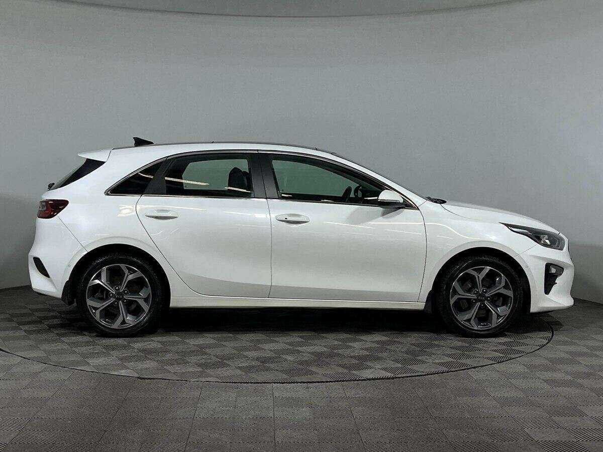 Купить Kia Ceed с пробегом. Фото: #3