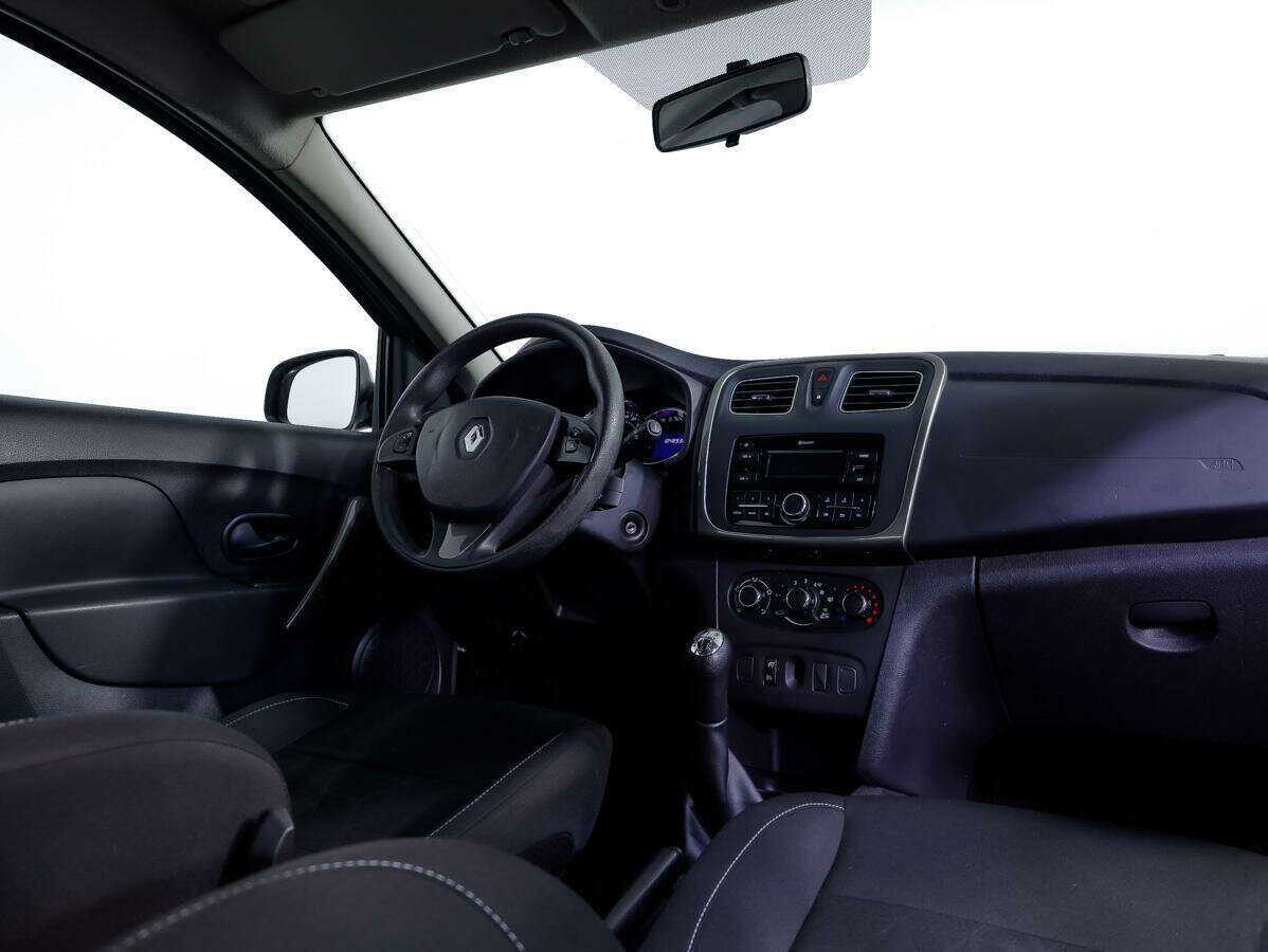 Купить Renault Sandero с пробегом. Фото: #8