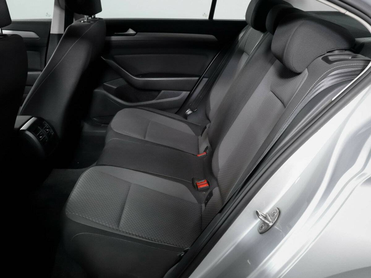 Купить Volkswagen Passat с пробегом. Фото: #9
