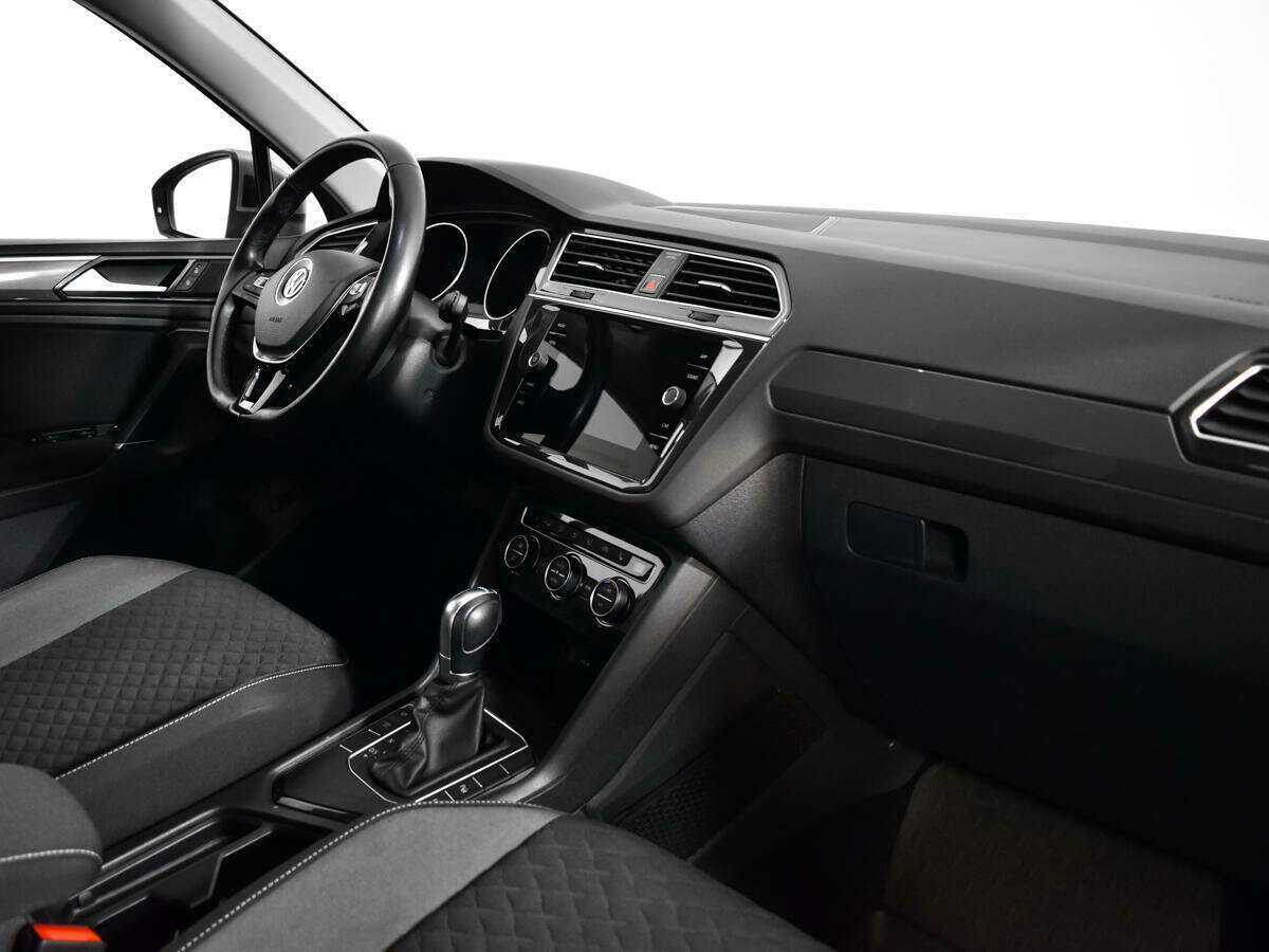 Купить Volkswagen Tiguan с пробегом. Фото: #7