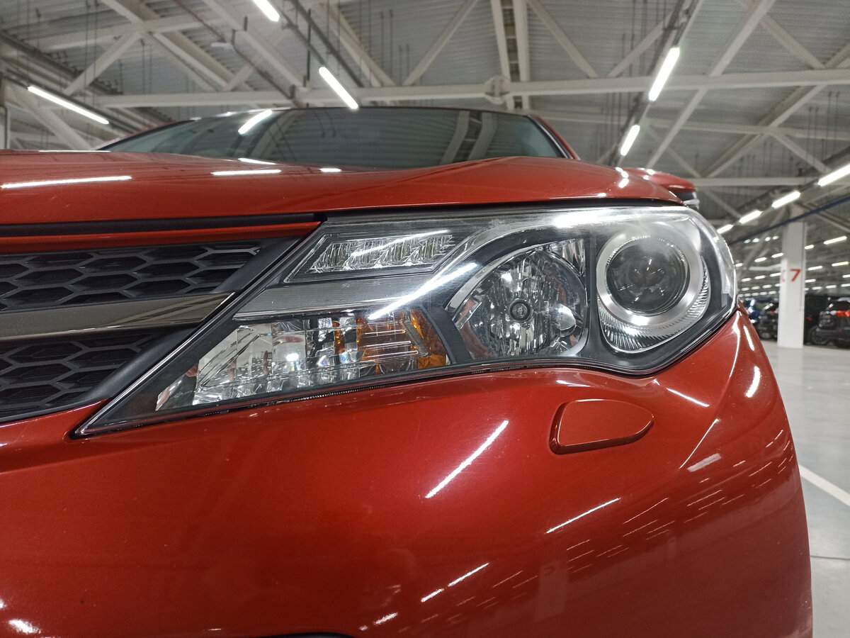 Купить Toyota RAV4 с пробегом. Фото: #15