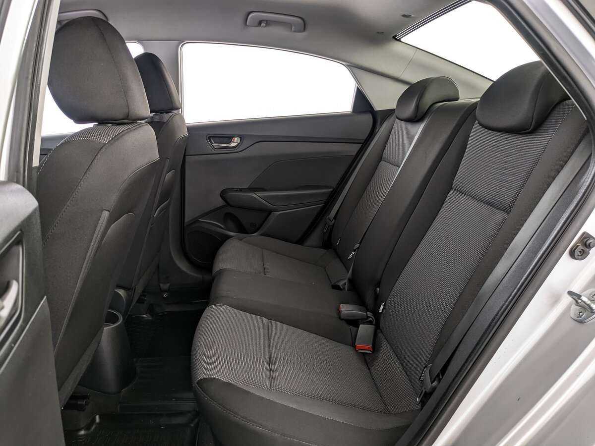 Купить Hyundai Solaris с пробегом. Фото: #13