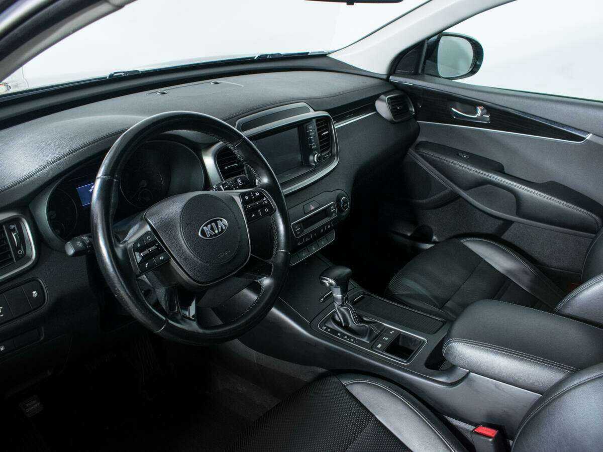 Купить Kia Sorento с пробегом. Фото: #12