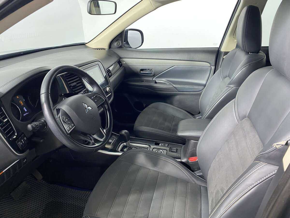Купить Mitsubishi Outlander с пробегом. Фото: #7