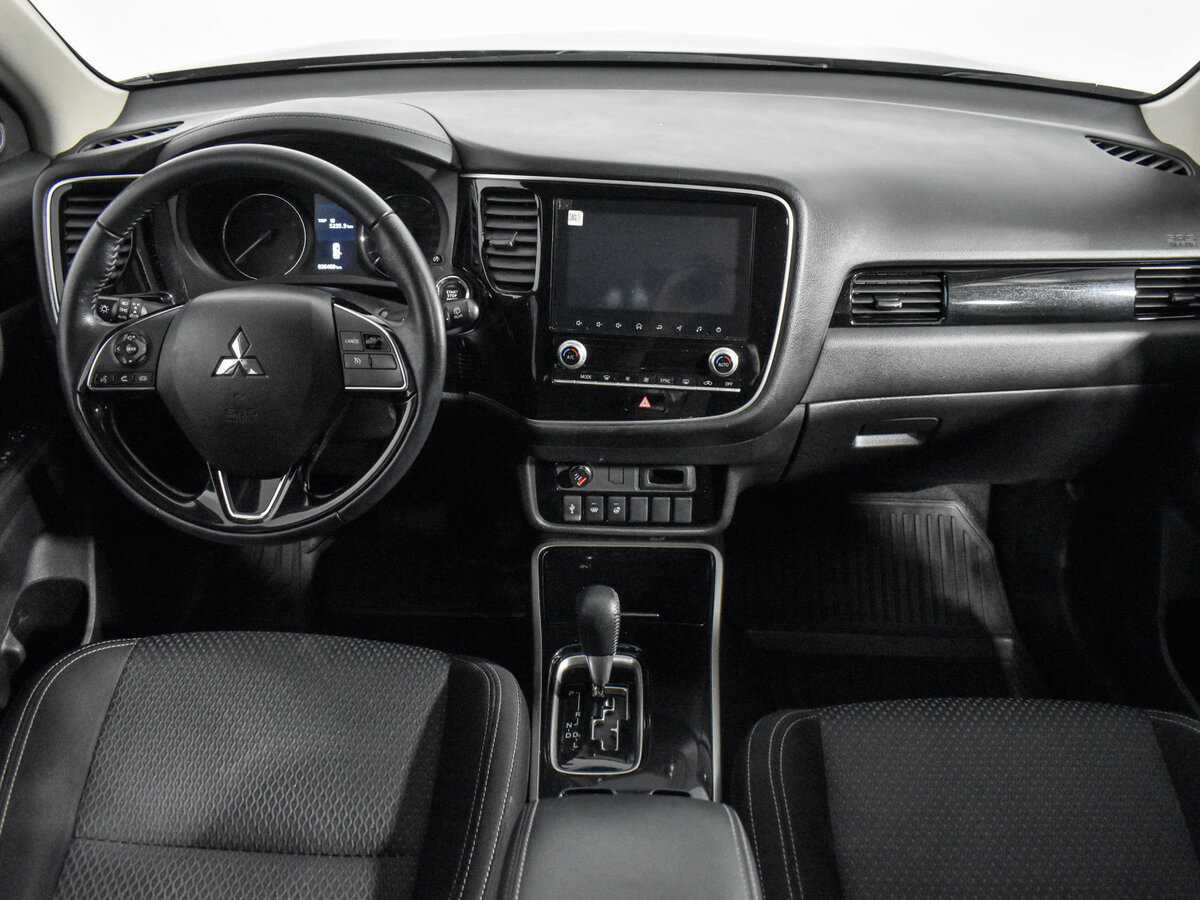 Купить Mitsubishi Outlander с пробегом. Фото: #15