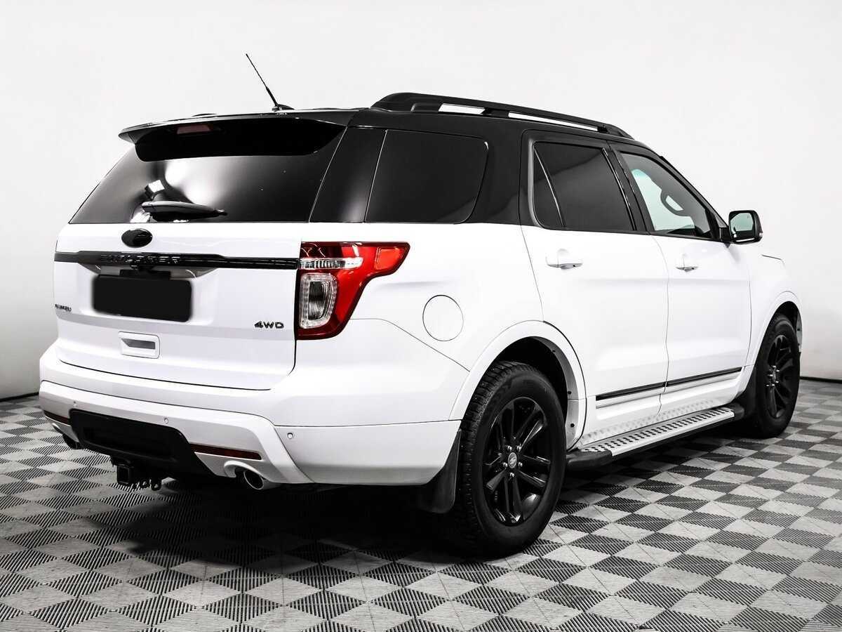 Купить Ford Explorer с пробегом. Фото: #4