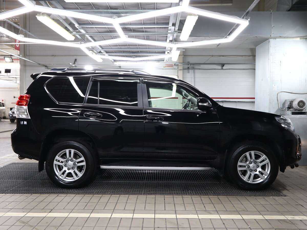 Купить Toyota Land Cruiser Prado с пробегом. Фото: #2