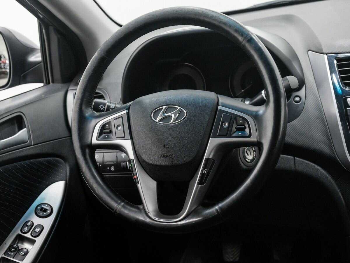 Купить Hyundai Solaris с пробегом. Фото: #11