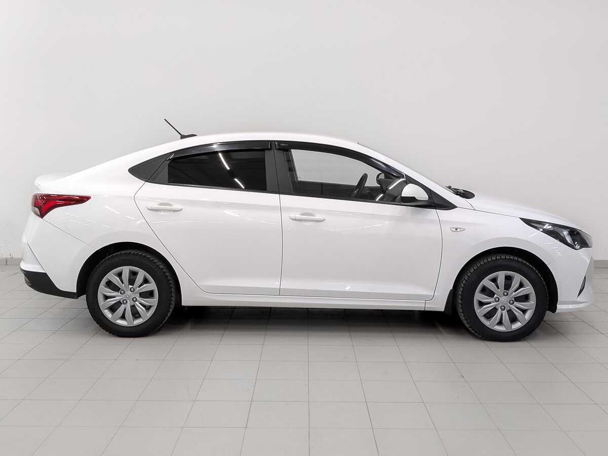 Купить Hyundai Solaris с пробегом. Фото: #3