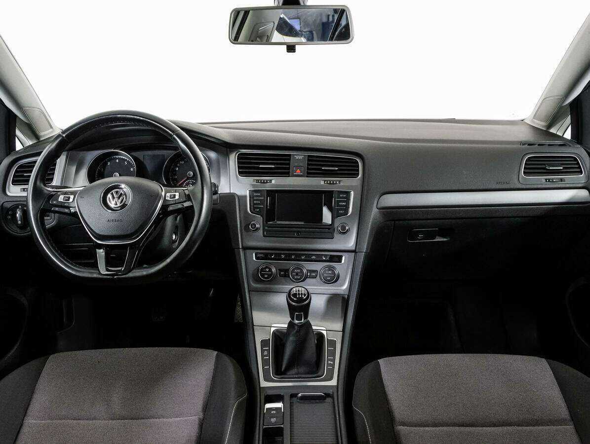 Купить Volkswagen Golf с пробегом. Фото: #7