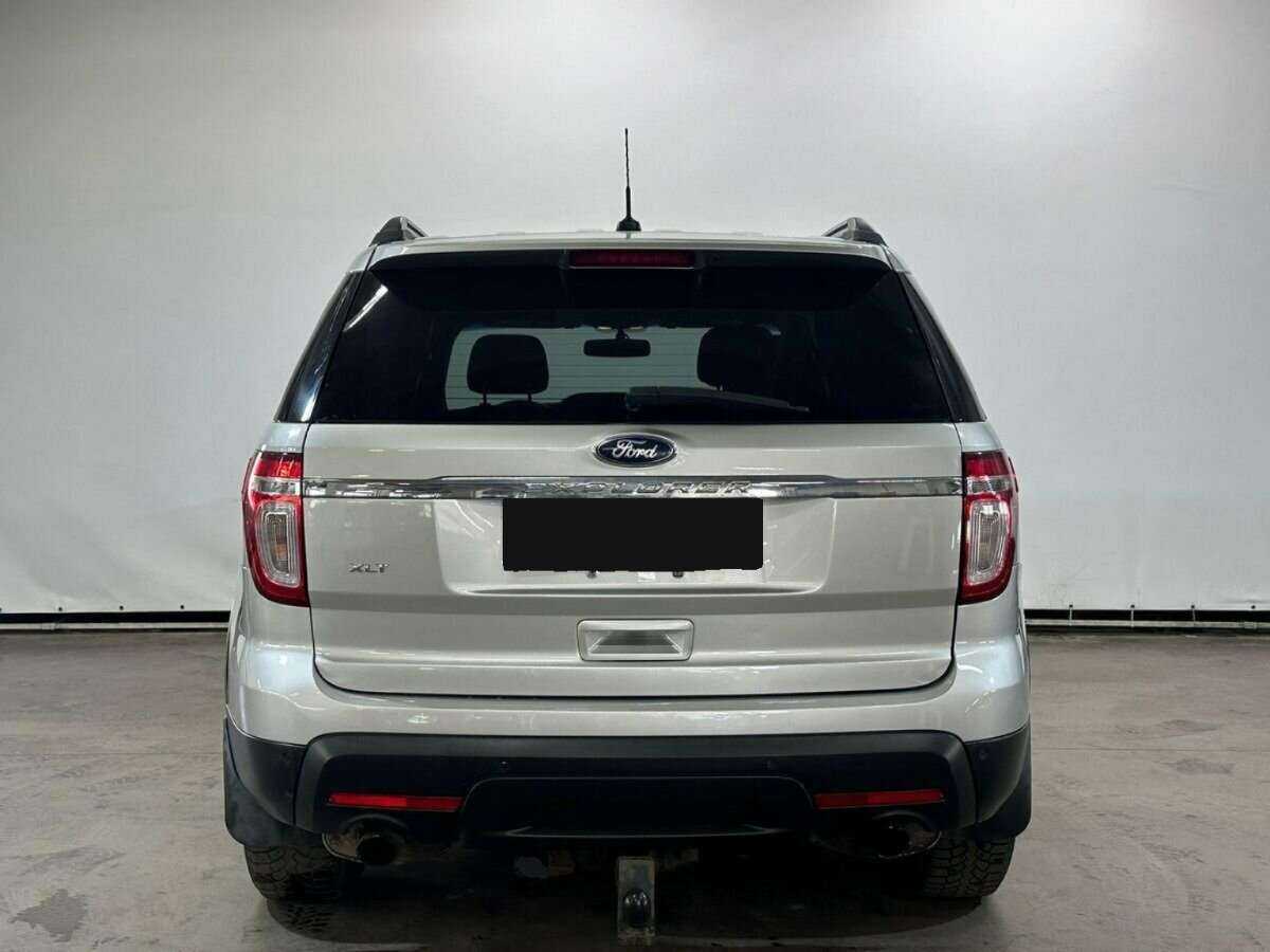 Купить Ford Explorer с пробегом. Фото: #5
