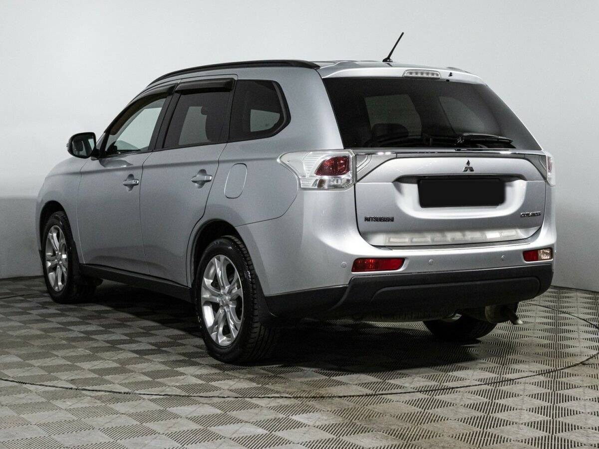 Купить Mitsubishi Outlander с пробегом. Фото: #6