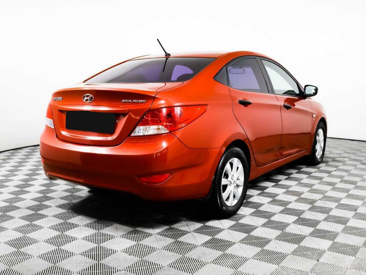 Купить Hyundai Solaris с пробегом. Фото: #4
