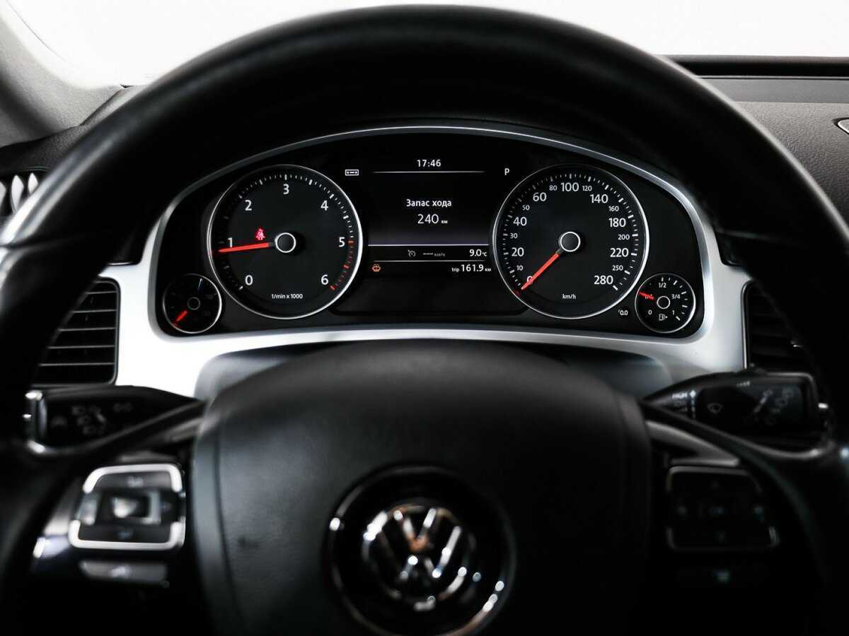 Купить Volkswagen Touareg с пробегом. Фото: #18