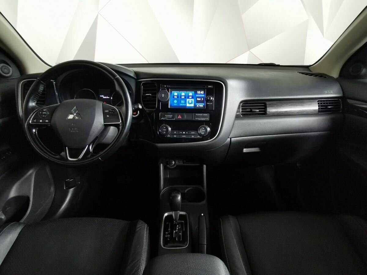 Купить Mitsubishi Outlander с пробегом. Фото: #9