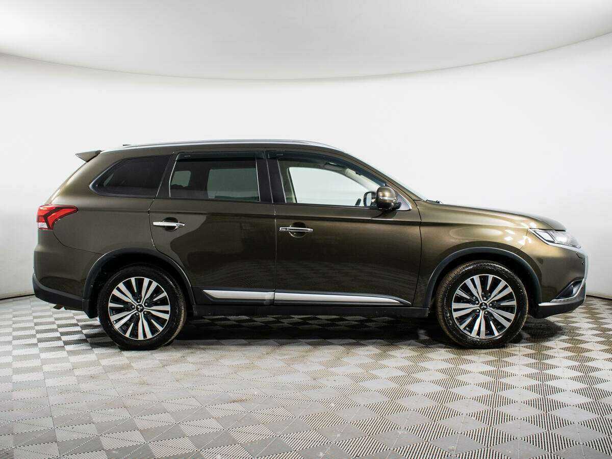 Купить Mitsubishi Outlander с пробегом. Фото: #0